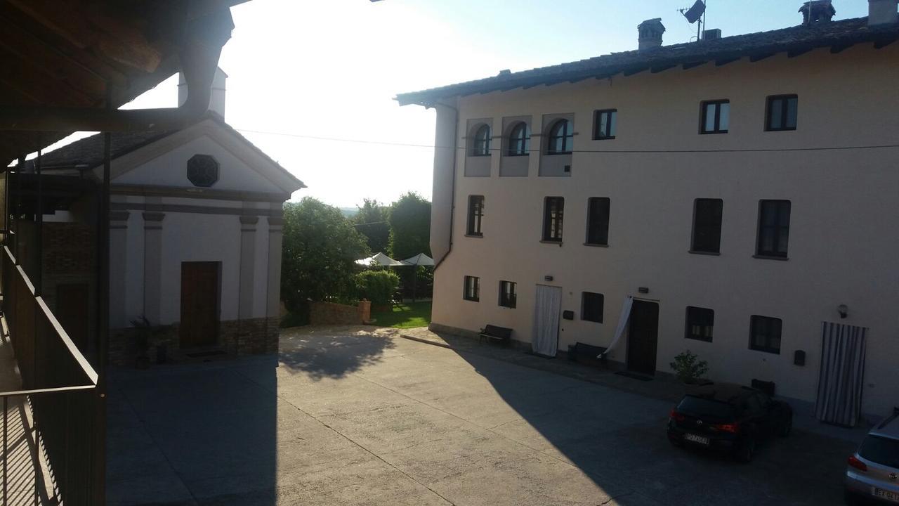 Bed and Breakfast Cascina Baresane à Alba  Extérieur photo